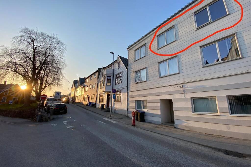 Nice And Central Apartment In Quiet Area Alesund Exterior photo