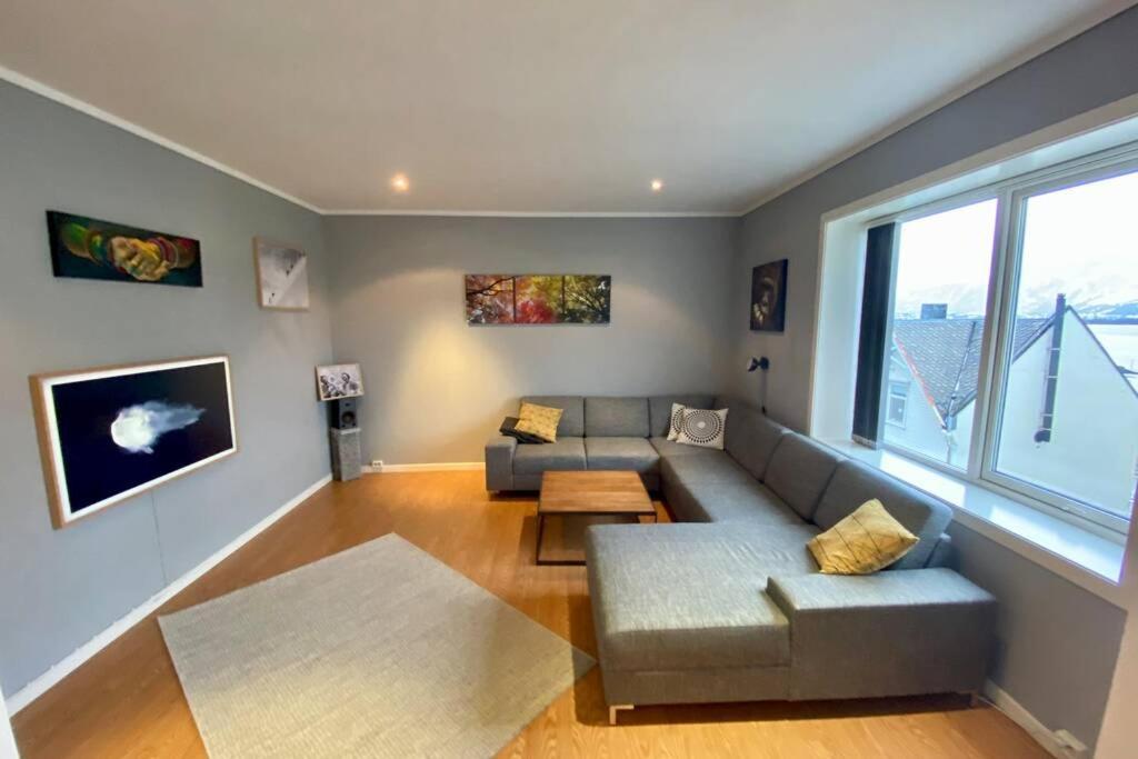 Nice And Central Apartment In Quiet Area Alesund Exterior photo